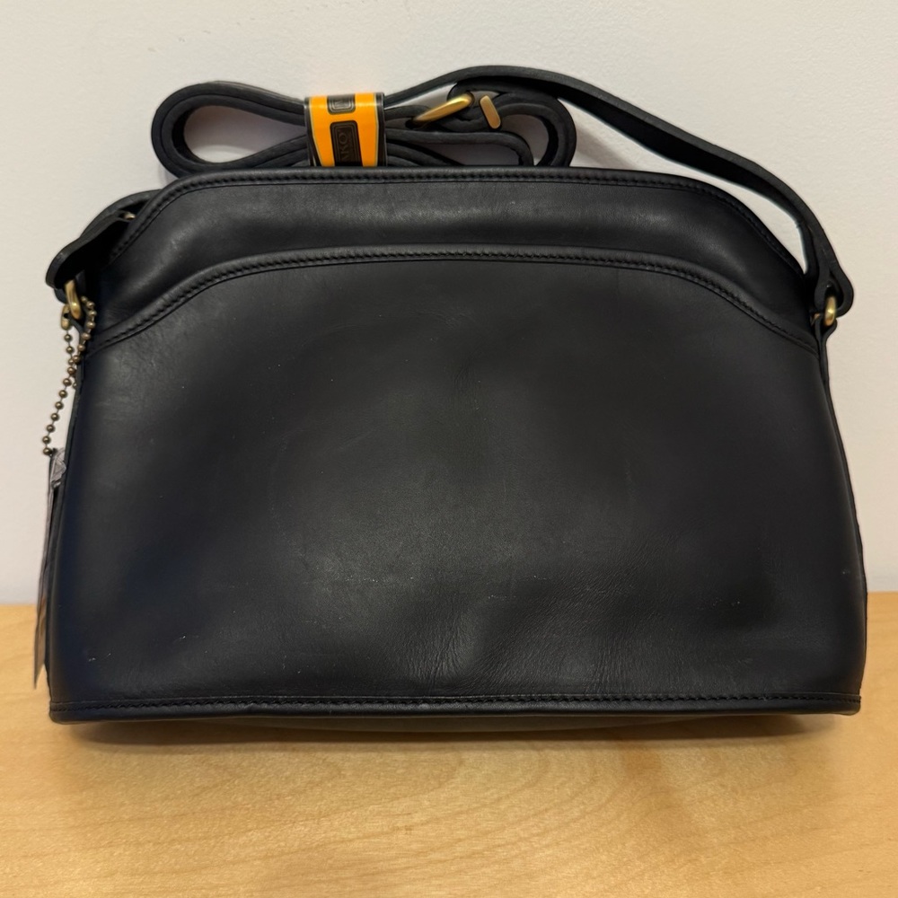 Wako Leather Wear Black Leather Crossbody Bag Purse New